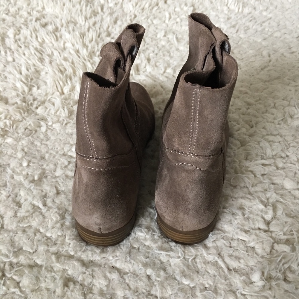 Frye Sarah Booties - Picture 4 of 7